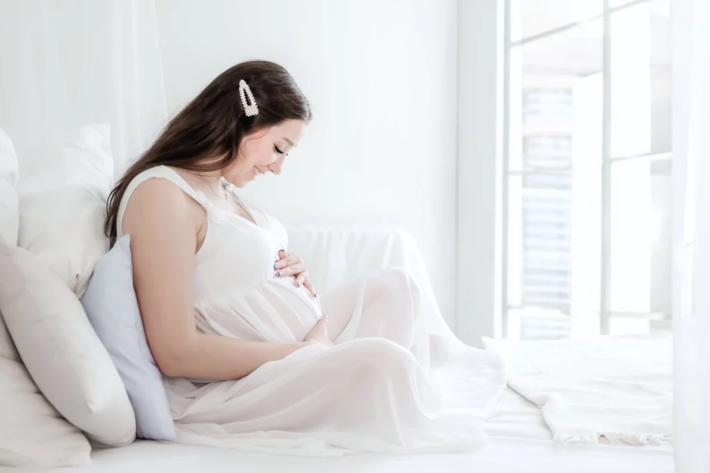 schwangerschaft-shooting-fotograf-dortmund-fotostudio-mutter-tochter-