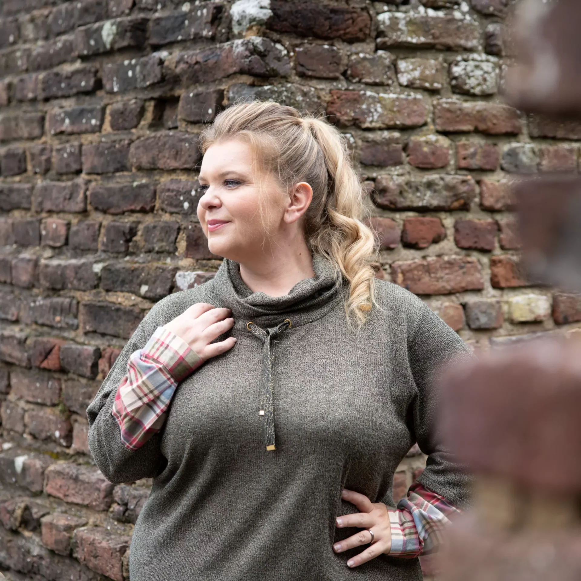 fraeulein-kurvig-mode-shooting-outdoor-kd-fotografie-modelabel-october